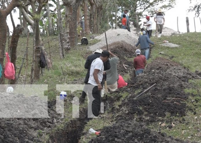 Matiguás ejecuta proyecto de agua potable en el barrio Rufino López