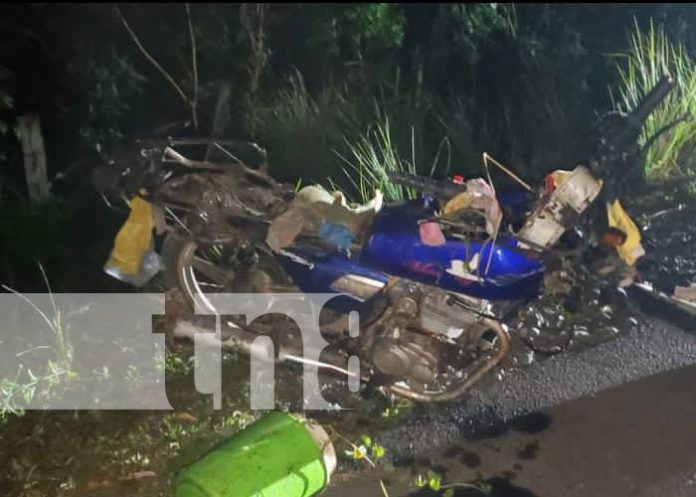motora Luces altas ciegan a motociclista y pierde la vida tras descontrolarse en El Rama
