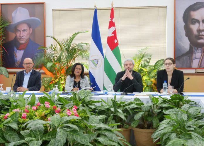 Acuerdo de cooperación es firmado por Biblioteca de Nicaragua y Biblioteca de Abjasia