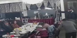 Arrestan a sospechoso de tiroteo en una sinagoga de Estados Unidos