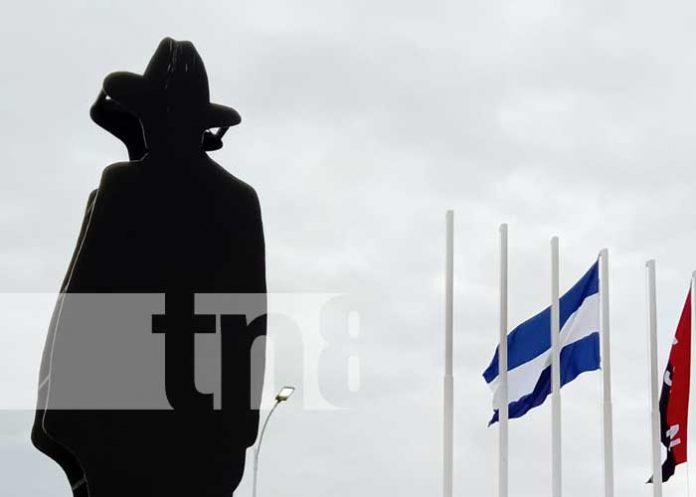 Foto: Homenaje a Sandino en la Loma de Tiscapa / TN8