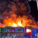 Incendio consume uno de los centros comerciales más importantes de Panamá