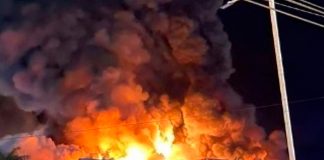Incendio consume uno de los centros comerciales más importantes de Panamá