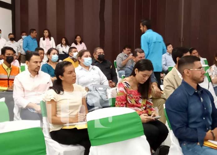 Foto: Gran seminario en Managua con gestores para permisos de construcción / TN8