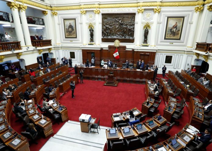 peru3 Congreso de Perú rechazó el proyecto de ley para adelanto de las elecciones