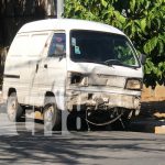 Imprudencia vial deja cuantiosos daños a 3 conductores en Managua Imprudencia vial deja cuantiosos daños a 3 conductores en Managua