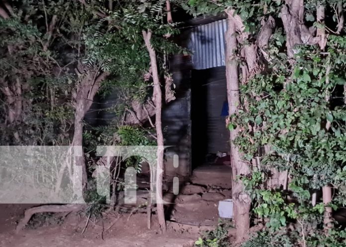 q El olor a putrefacción fue lo que alertó a pobladores del barrio Israel Galeano, en Managua, al darse cuenta de que algo andaba mal en la vivienda del señor Manuel Hernández.