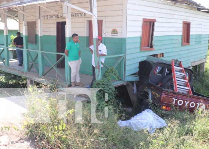 Foto: Camioneta provoca accidente con dos muertos en Rosita / TN8