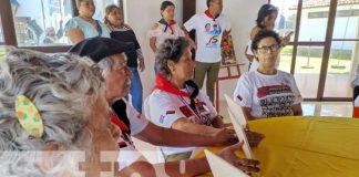 Foto: Agasajan a madres de héroes y mártires en el 40 aniversario de la gesta de San José de las Mulas / TN8
