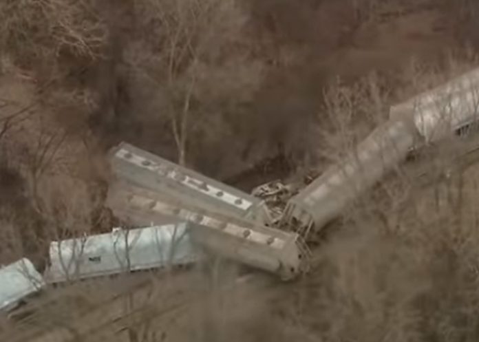 tren3 ¡Armagedón ambiental! Se descarriló otro tren con carga tóxica en Detroit