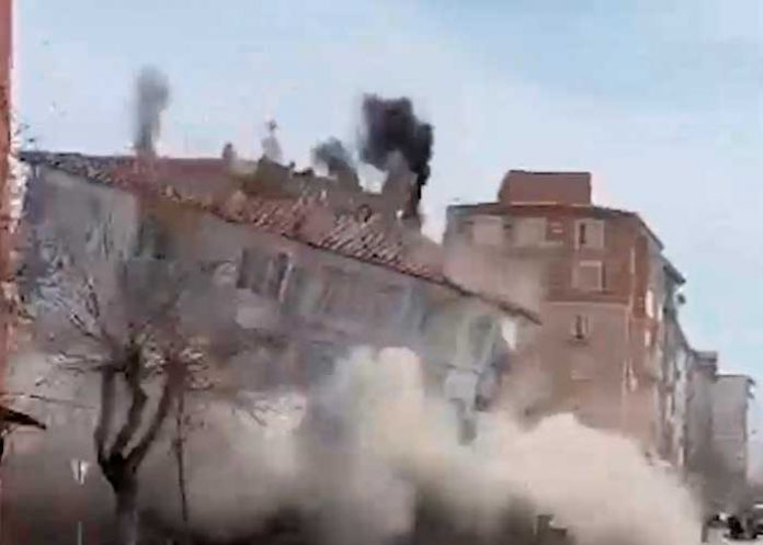 Sigue el horror en Turquía tras un nuevo sismo de 5.2 que dejó un muerto