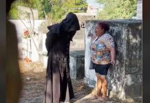 VIDEO del siglo: Se disfraza de la muerte y engaña a mujer «dame tu alma» Hombre se disfraza de la muerte y engaña a mujer