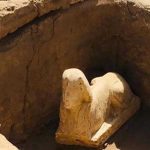 Científicos en Egipto descubren esfinge que podría representar a emperador romano