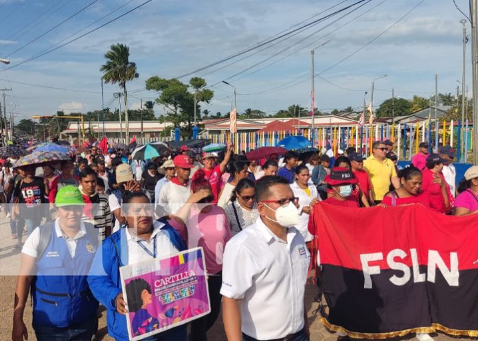 Foto: Caminata en homenaje a las mujeres en Bilwi, Matagalpa y Granada / TN8