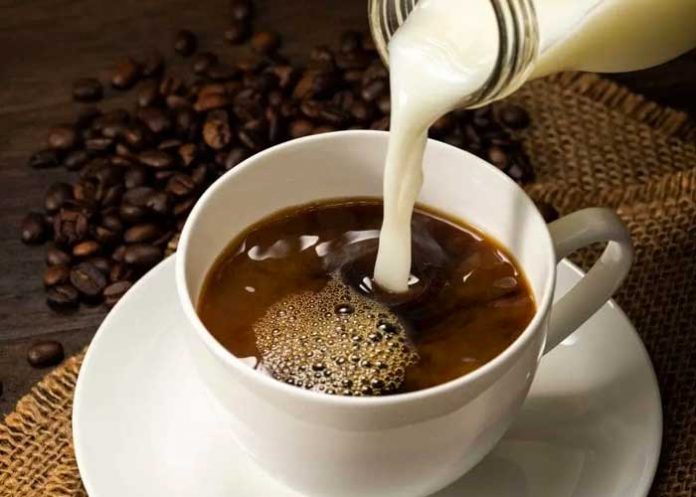 1 Estudio revela propiedades “curativas” que posee el café con leche