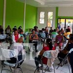 Mujeres con partos múltiples reciben paquetes alimenticios