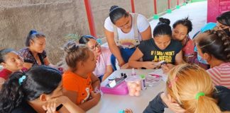 Escuelas municipales de oficios desarrollan cursos para mujeres del país