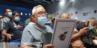 Foto: 100 retirados del Ejército reciben título de propiedad / TN8