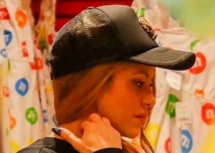 ¿Dejó de facturar? Captan a Shakira envuelta en llanto