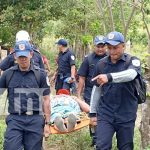 Bomberos Unidos de la Isla de Ometepe rescatan a anciano Bomberos Unidos de la Isla de Ometepe, rescatan a anciano