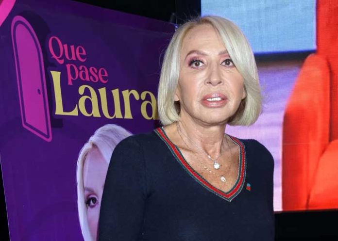 1 Laura Bozzo es criticada en redes sociales por intentar bailar “Pole Dance”