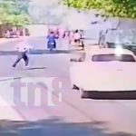 Imprudencia deja lesionado a un peatón en concurrida calle de Chinandega Imprudencia deja lesionado a un peatón en concurrida calle de Chinandega