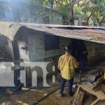 Cortocircuito ocasiona que casa tomara fuego en Loma Linda, Managua Cortocircuito ocasiona incendio y deja manos arriba familia en Loma Linda, Managua