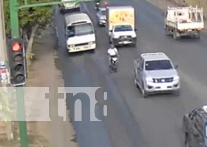 ¡VIDEO! Cámaras de seguridad revelan accidente de motorizado en Carretera Norte