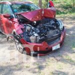 Boaco: Camión y vehículo protagonizan fuerte accidente de tránsito Boaco: Camión y vehículo protagonizan fuerte accidente de tránsito