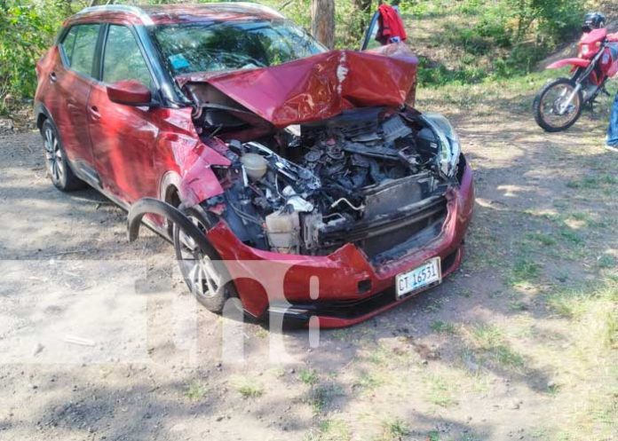 Boaco: Camión y vehículo protagonizan fuerte accidente de tránsito