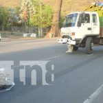 Jóvenes mueren en accidente y sus cuerpos toman fuego en la Cuesta El Plomo