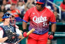 Presidente cubano condena incidentes contra el equipo de béisbol Presidente cubano condena incidentes contra el equipo de béisbol