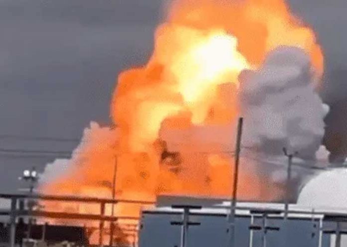 Difunden video de brutal incendio en planta química de Pasadena, Texas