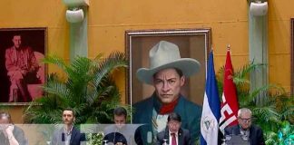 Exposiciones en el Foro “20 Años de la invasión de los Estados Unidos contra Irak”