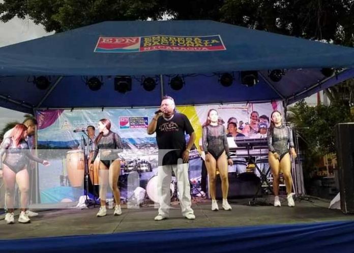 Granada baila al ritmo de 