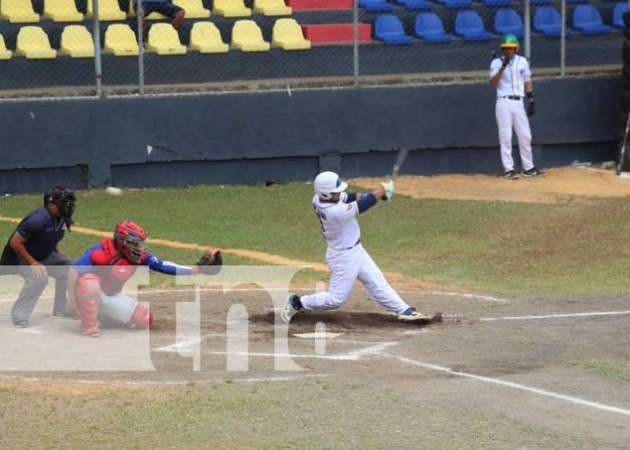 Mineros del Caribe evitaron la barrida ante el Frente Sur Rivas, en Bonanza