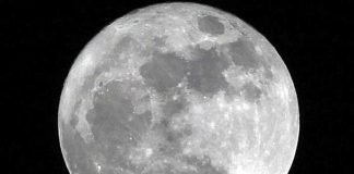 Científicos encuentran nuevo depósito de agua en la Luna