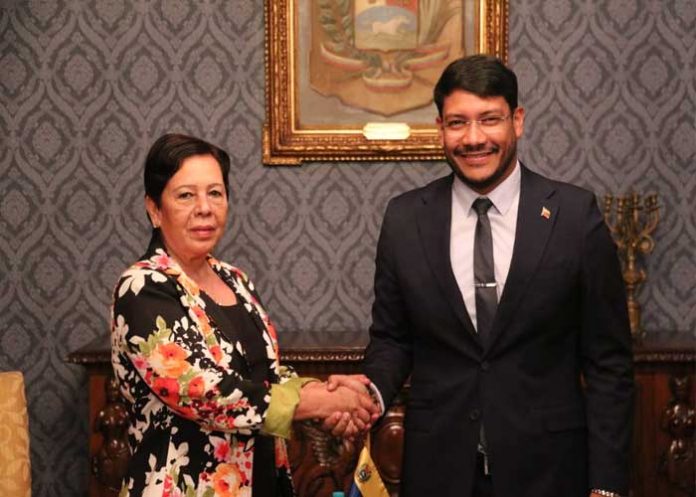 1 La Embajadora de Nicaragua en Venezuela, Compañera Daysi Torres, fortalecerá relaciones de hermandad y solidaridad, con el país de Venezuela.