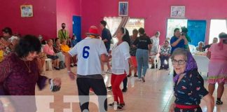 Adultos mayores disfrutan programa de voluntariado universitario