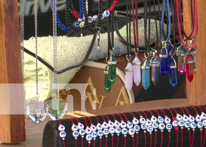 Foto: EPN y MEFCCA promueven feria en saludo al día de la mujer / TN8