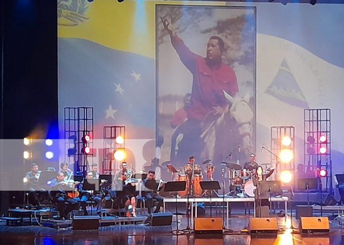 Foto: “Corazón de la Patria Grande”, Juventud Sandinista honra a Chávez / TN8