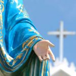 ¿Señales para cambiar nuestra vida? Virgen de Trevignano es vista en el cielo Aparición de la Virgen tiene consternados a creyentes en Italia