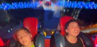 Adolescente se desmaya en un juego mecánico