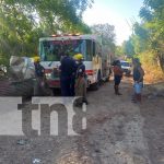 Rescatan con vida a mujer que se precipitó a sumidero en Mateare Rescatan con vida a mujer que se precipitó a sumidero en Mateare