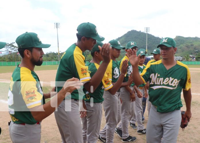 2 Foto: Mineros arrebatan par de juegos a los cañoneros en Bonanza y dividen honores en la serie 2x2 / TN8