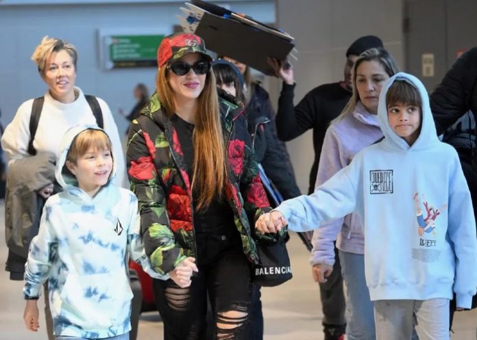 Shakira llega a New York con sus hijos lista para dar el último golpe a Piqué