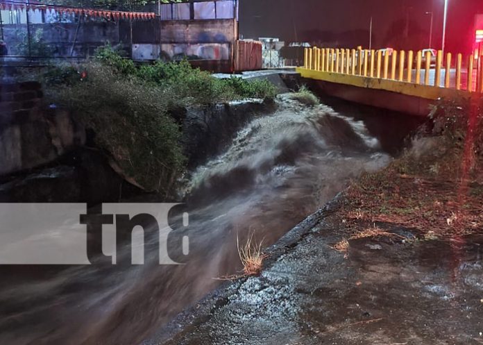 Managua: Fuerte aguacero sorprende a los capitalinos en pleno verano