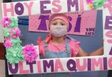 Nena de 8 «vence la leucemia» y sus amigos la reciben con un tierno abrazo Niña de 8 años vence la leucemia