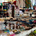 Creaciones Johana: Variedad en bisutería en el Parque Nacional de Ferias
