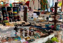 Creaciones Johana: Variedad en bisutería en el Parque Nacional de Ferias